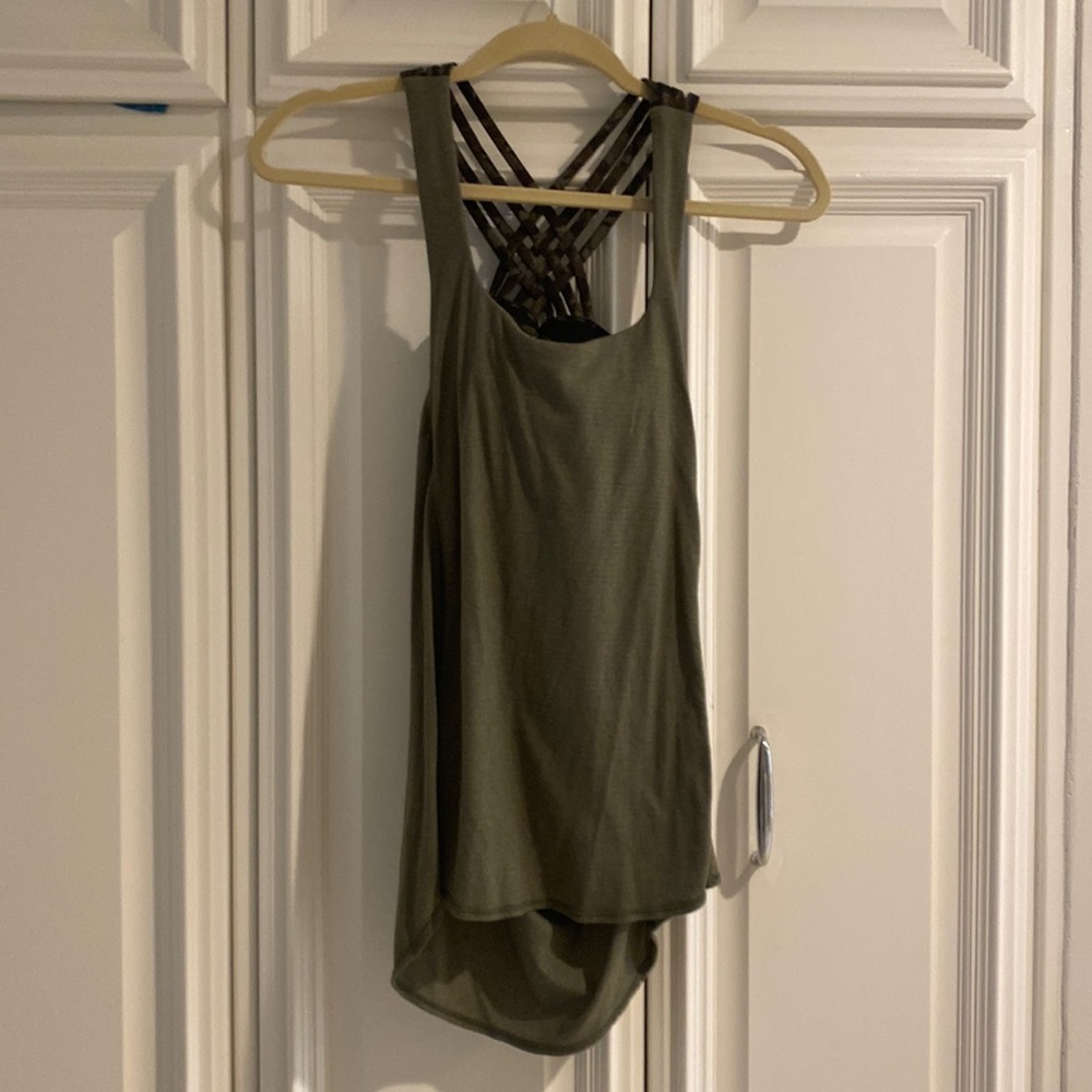 Lululemon tank